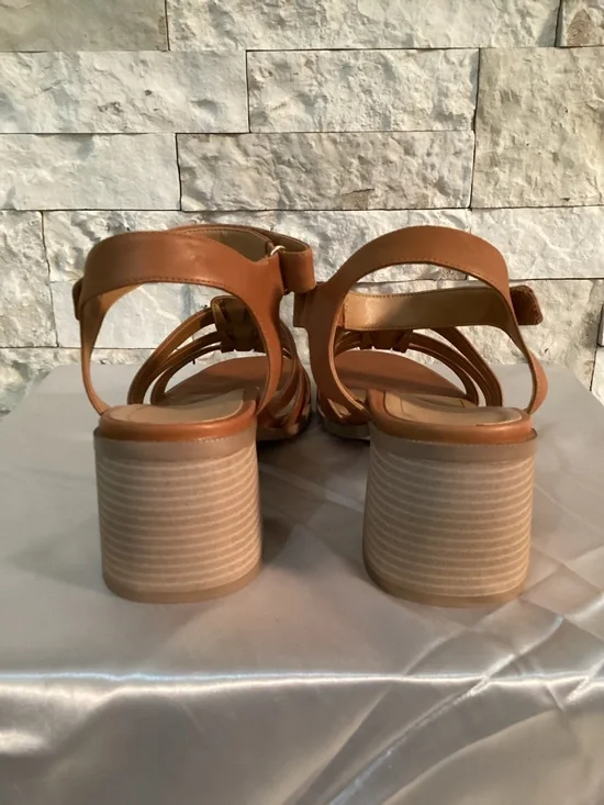 Vionic Maisy Dress Sandal (New) - Picture 4 of 9